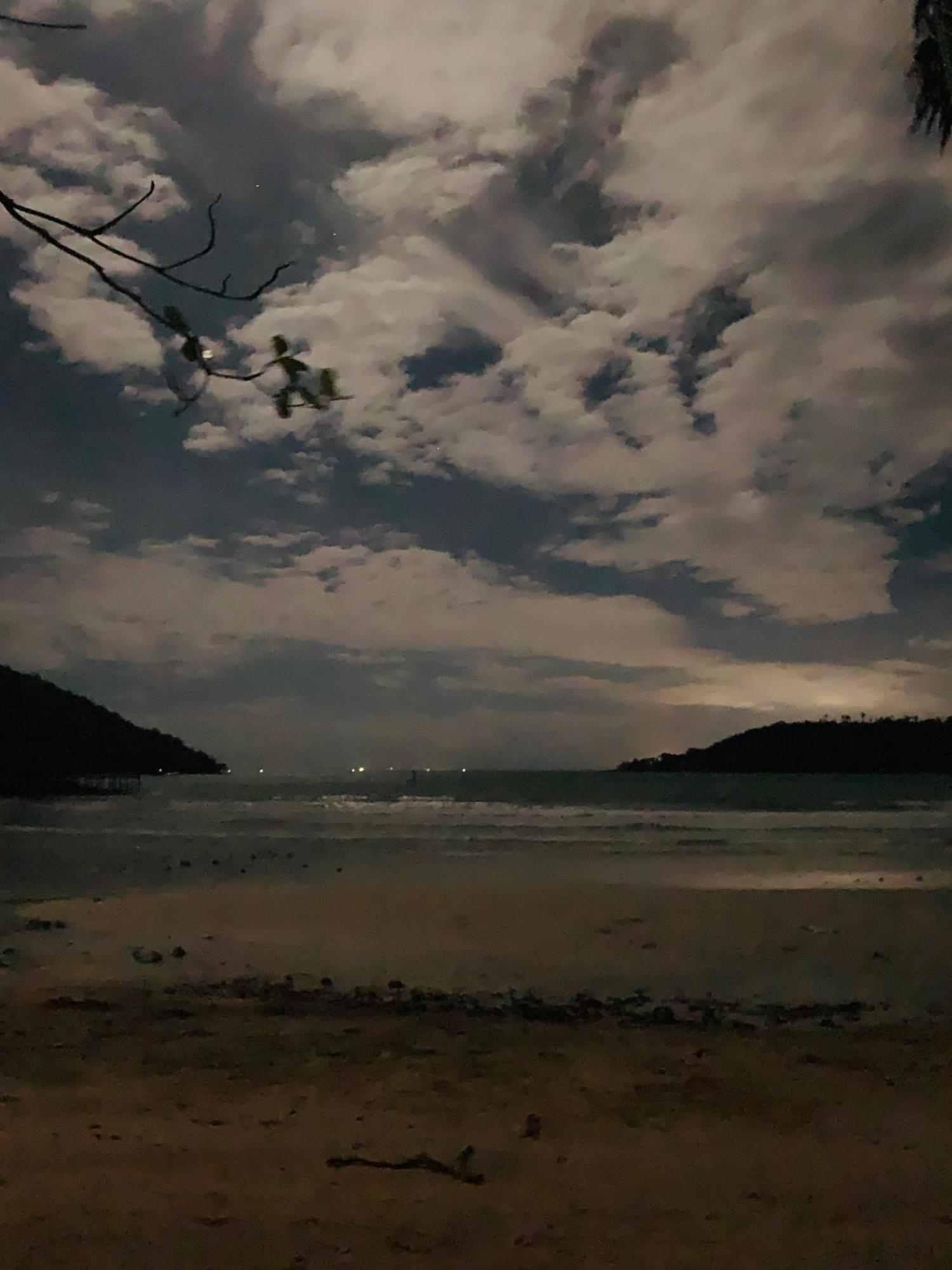 Easy Tiger - M'Pai Bay Beach, Koh Rong Sanloem Bagian luar foto